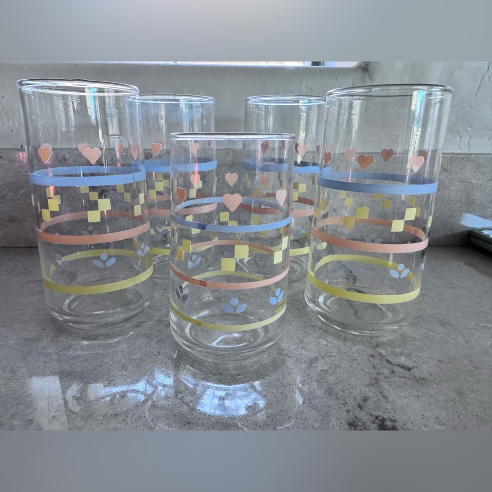 Colorful Heart and Flower Glass Vase Set-4 regular, 1 smaller